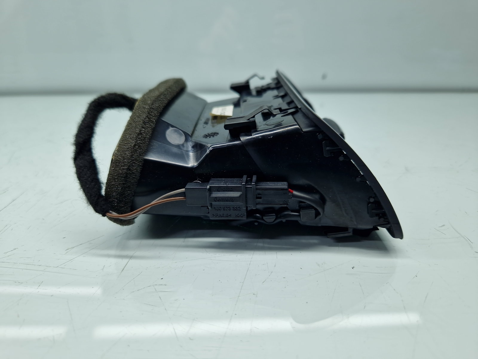 Grila aerisire stanga Volkswagen Passat B7 (365) Variant [Fabr 2010-2014] 3AC819701A - imagine 3