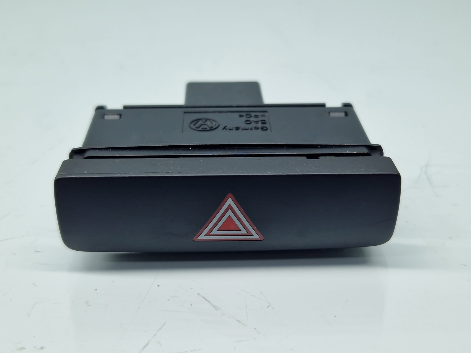 Buton avarii Volkswagen Passat B7 (365) Variant [Fabr 2010-2014] 9535091QB - imagine 1