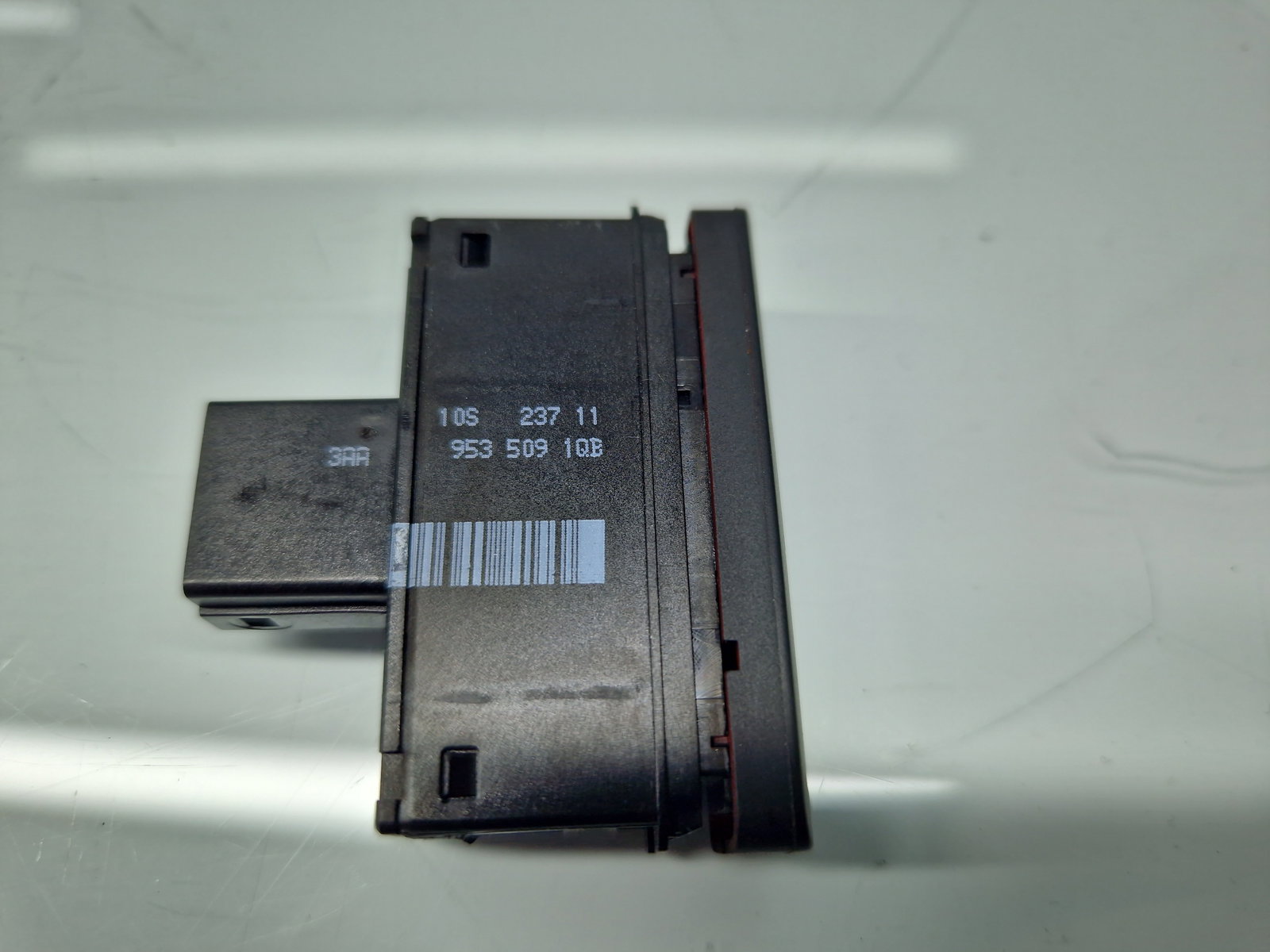 Buton avarii Volkswagen Passat B7 (365) Variant [Fabr 2010-2014] 9535091QB - imagine 6