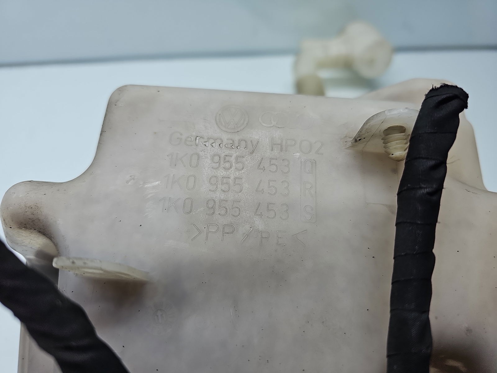 Vas lichid parbriz AUDI A3 (8P1) [Fabr 2003-2012]1K0955453Q - imagine 2