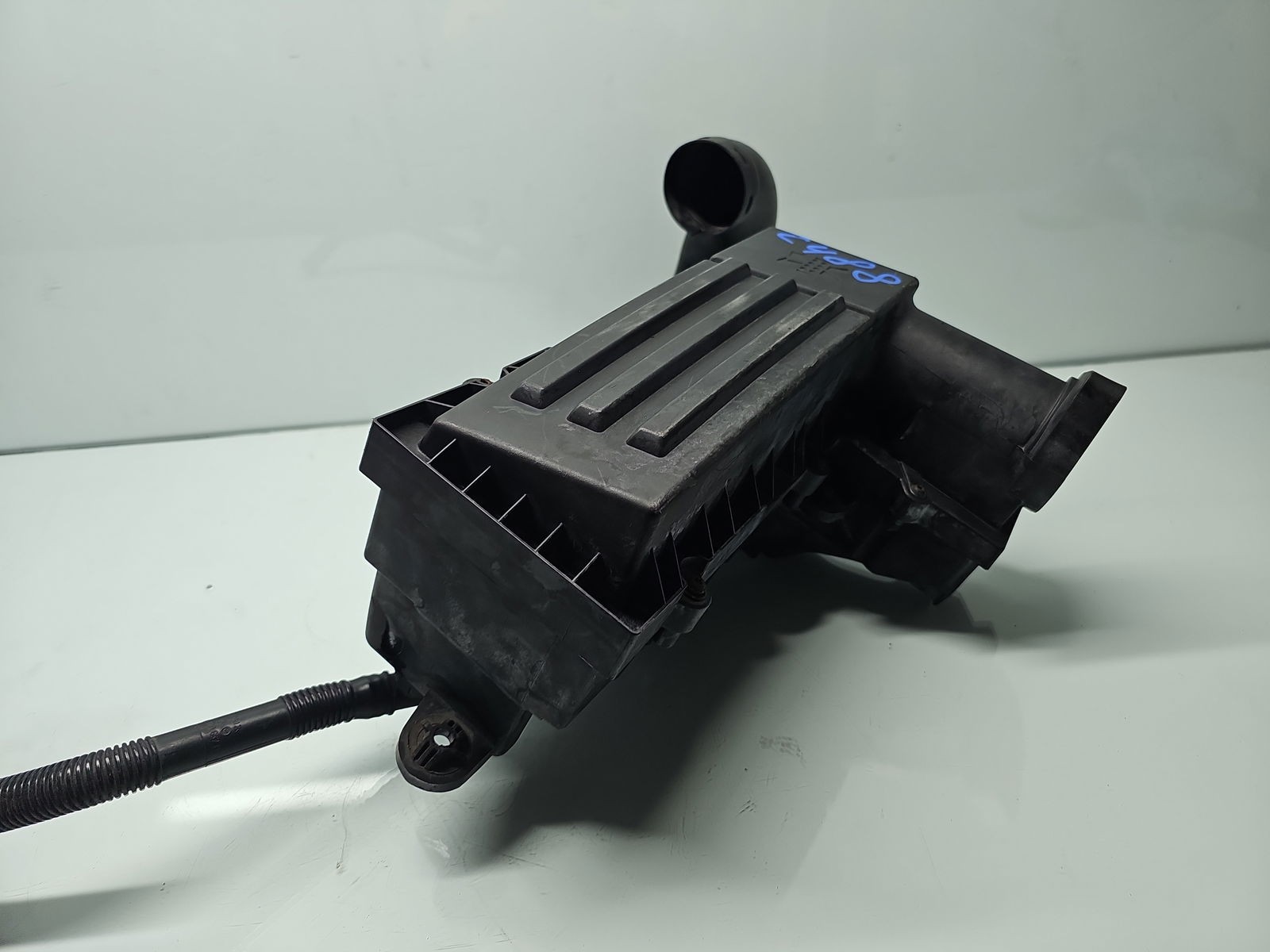 Carcasa filtru aer Volkswagen Passat B7 (362) [Fabr 2010-2014]] 3C0129607BD 1.6 TDI CAYC 77KW / 105CP - imagine 4