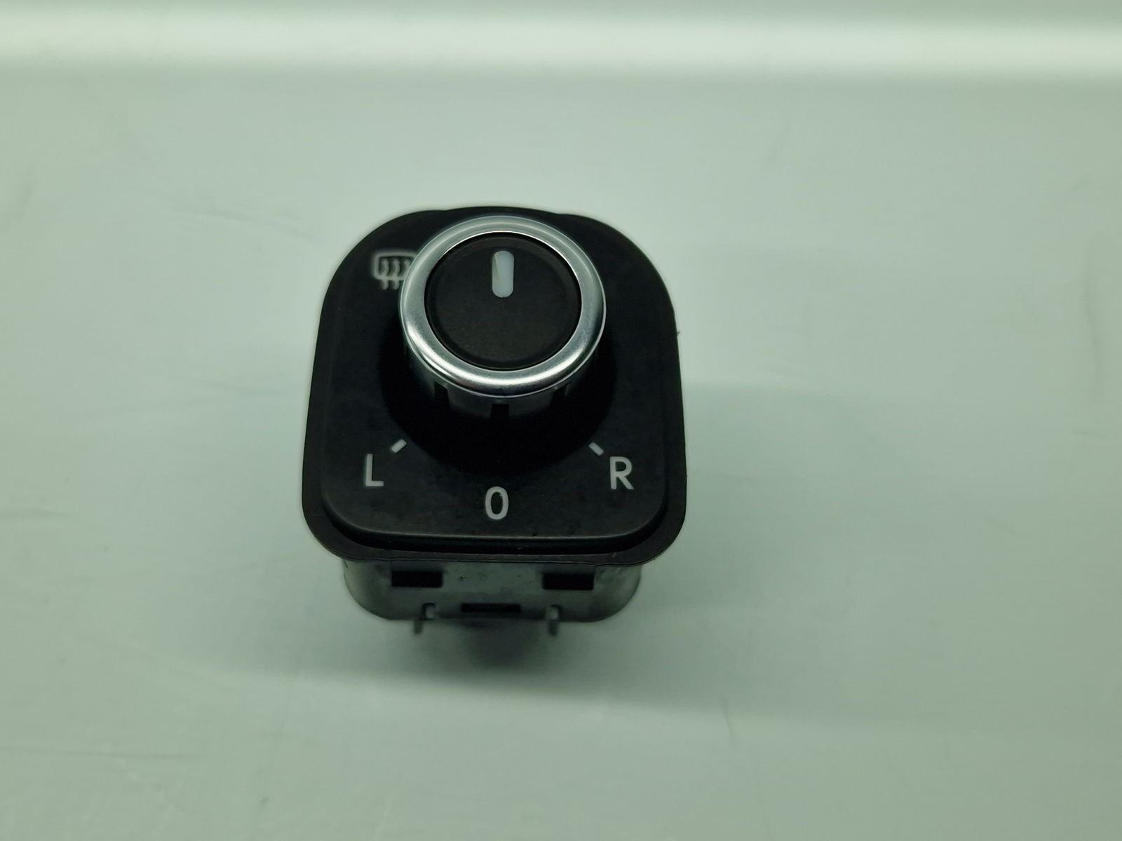Buton reglaj oglinzi Volkswagen Passat CC (357) [Fabr 2008-2012] 5K2959565 - imagine 1