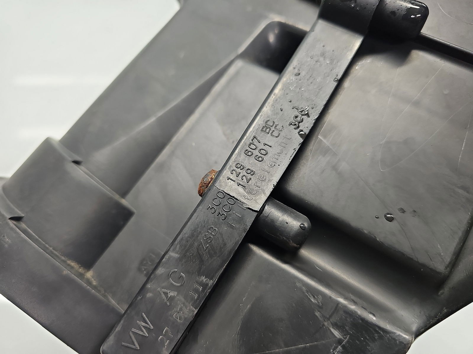 Carcasa filtru aer Volkswagen Passat CC (357) [Fabr 2008-2012] 3C0129607BC 2.0 TDI CFFB 103KW / 140CP - imagine 2