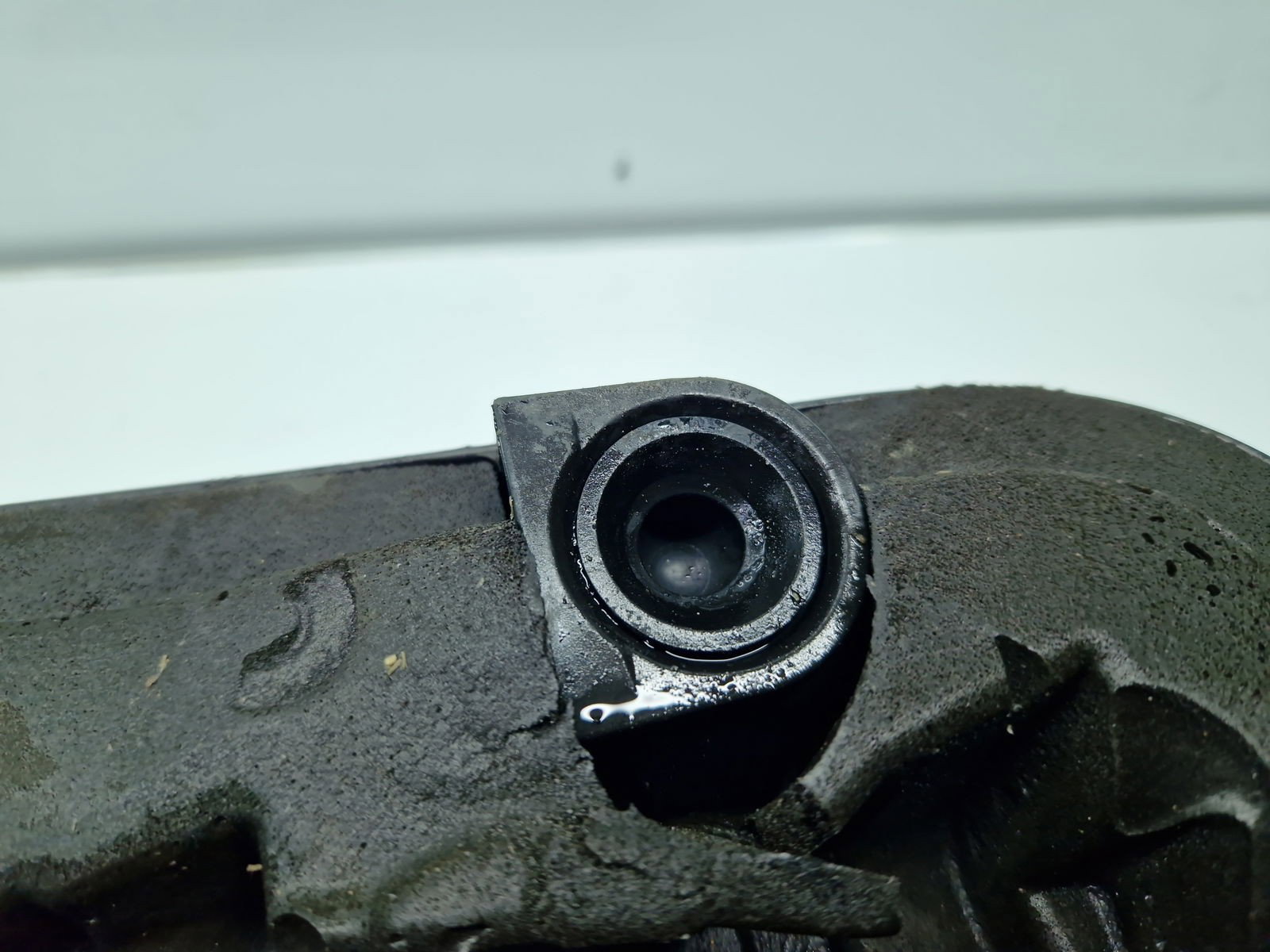 Capac motor Volkswagen Golf 6 (5K1) [Fabr 2009-2013] 03L103925AA 2.0 TDI CFFB 103KW / 140CP - imagine 4