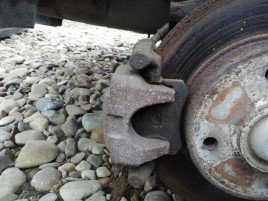 Etrier dreapta spate Peugeot 307 1.6 benz OEM 2000-2008
