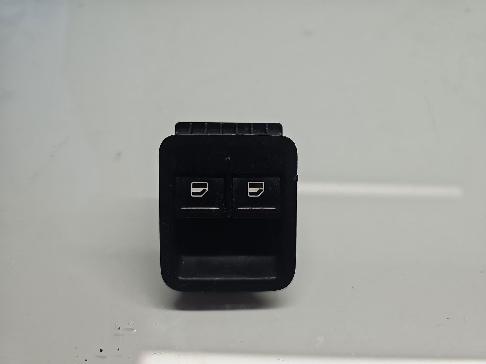 Butoane comanda geamuri sofer Seat Ibiza 5 (6J5) [Fabr 2008-2017] 1K3959857B - imagine 1