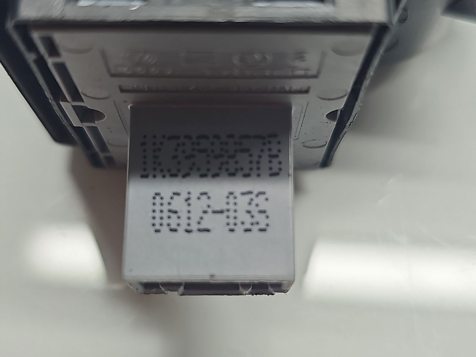 Butoane comanda geamuri sofer Seat Ibiza 5 (6J5) [Fabr 2008-2017] 1K3959857B - imagine 2