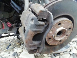 Etrier stanga fata Peugeot 307 1.6 benz OEM 2000-2008