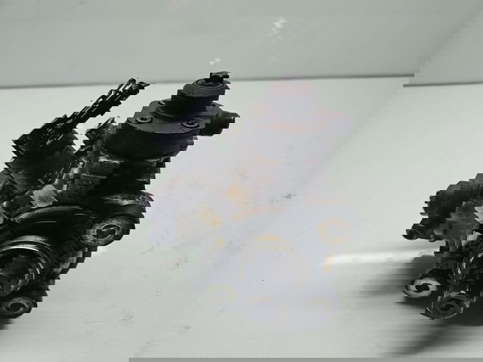 Pompa inalta presiune  Volvo S40 II (MS) [Fabr 2004-2012] 31272896/0445010618 2.0 D5204T5 110KW / 150CP