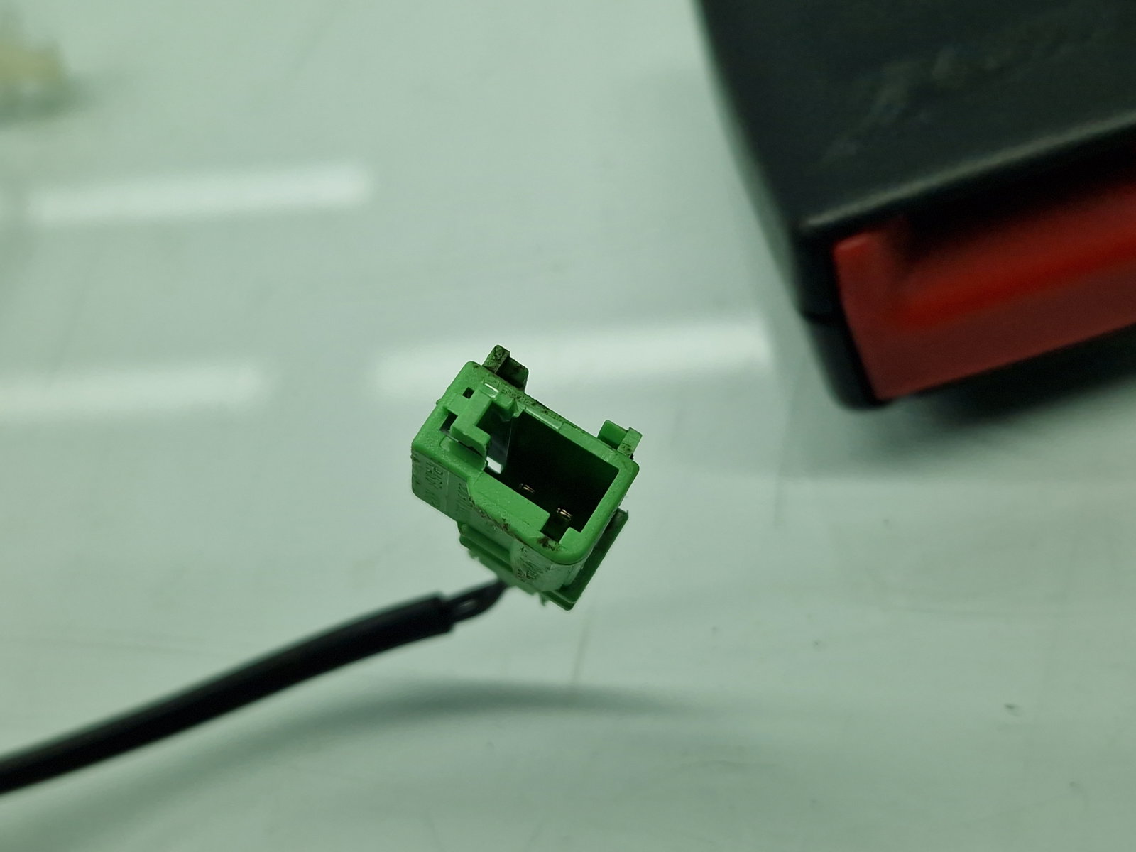 Capsa centura dreapta fata Volkswagen Polo (6R) [Fabr 2009-2016] 6R4857756A - imagine 5