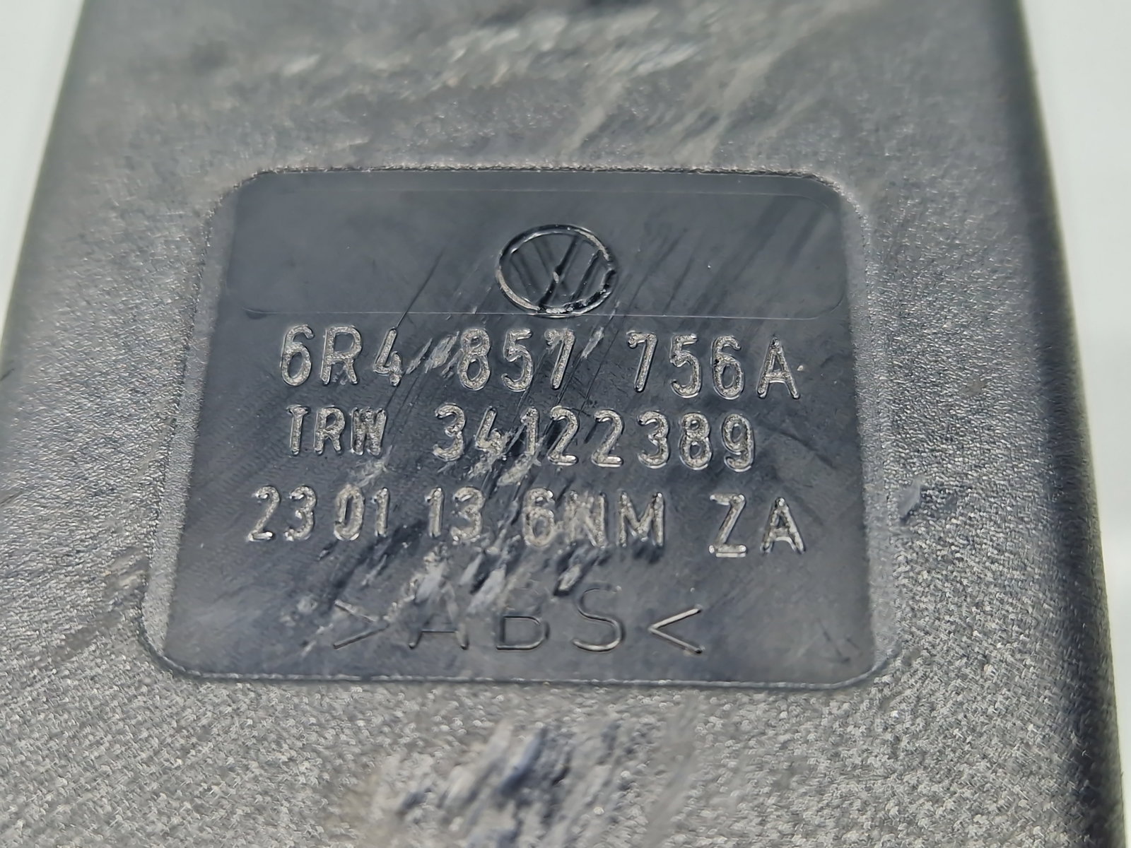 Capsa centura dreapta fata Volkswagen Polo (6R) [Fabr 2009-2016] 6R4857756A - imagine 6