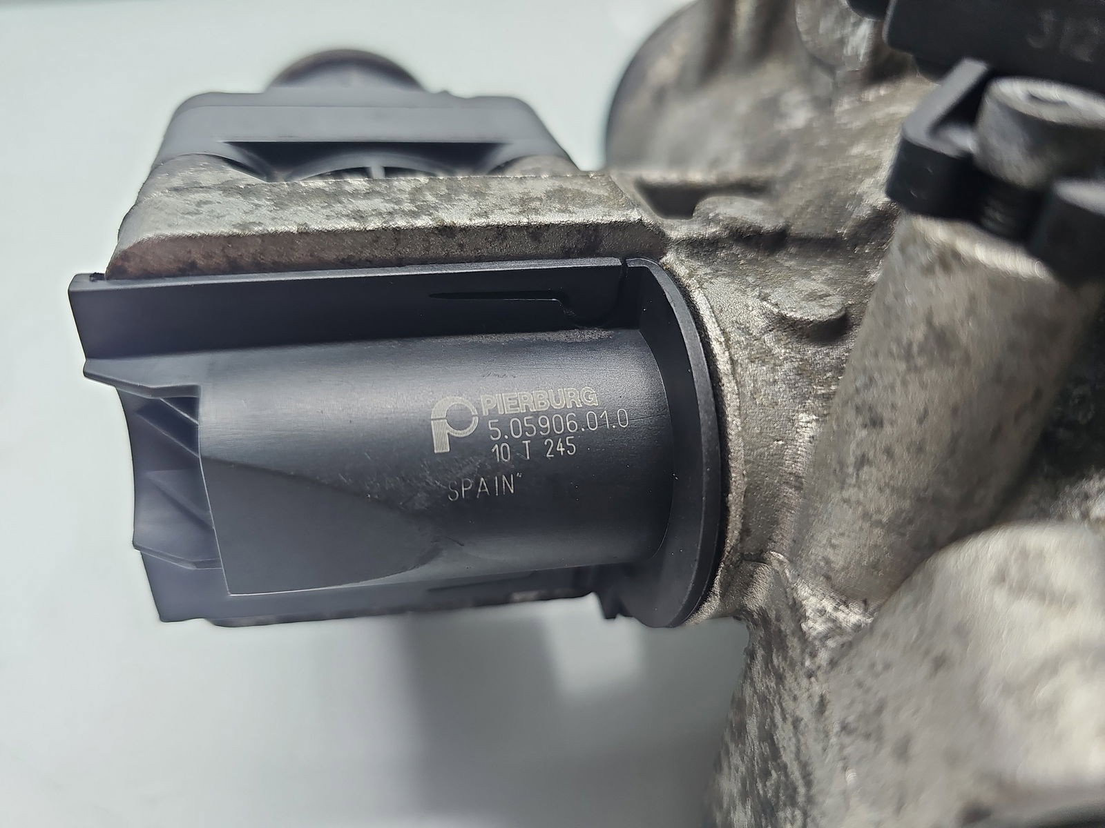 Supapa EGR Volvo S60 [Fabr 2000-2010]] 505906010 2.0 D5204T5 110KW / 150CP - imagine 2