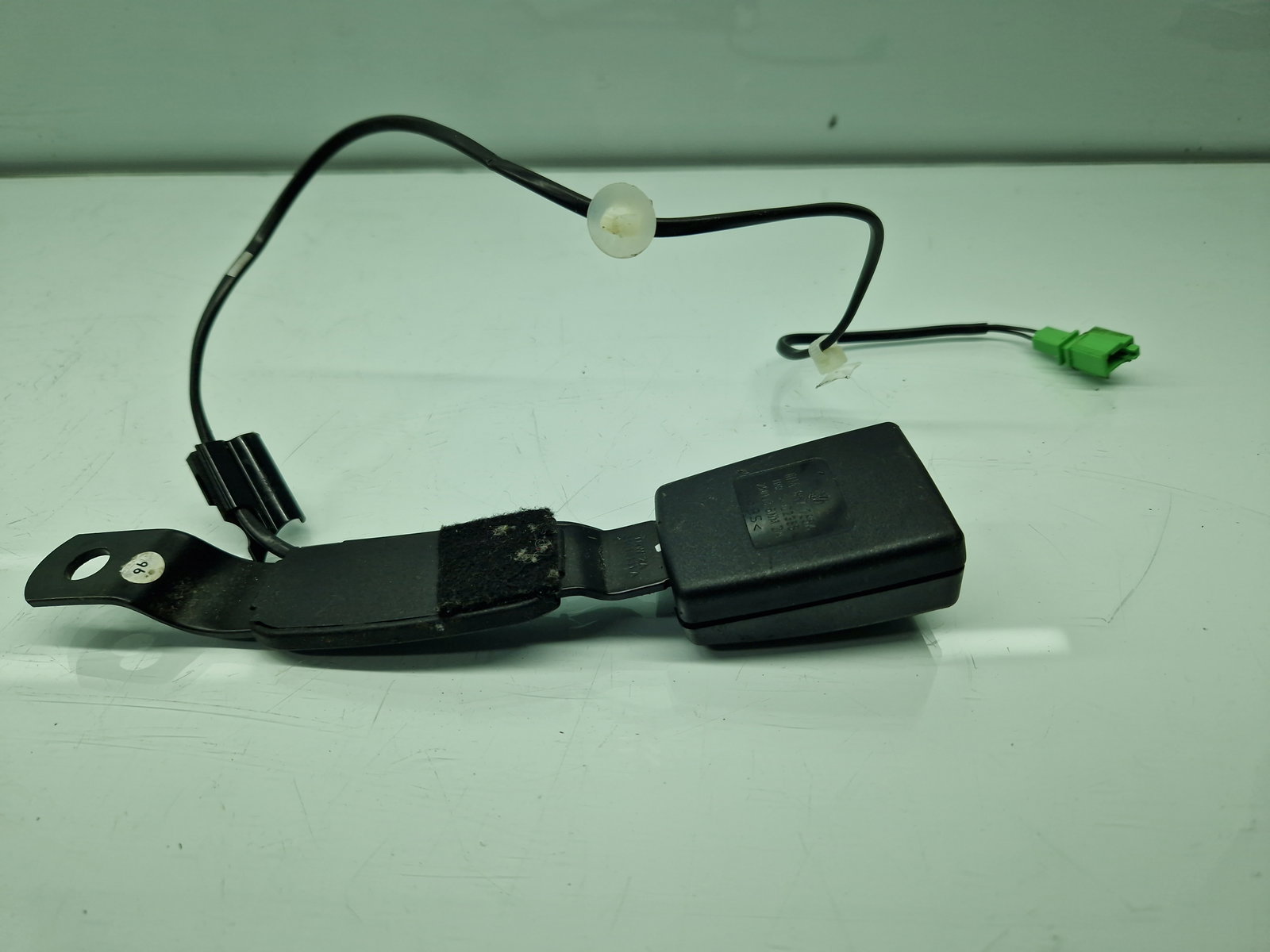 Capsa centura stanga fata Volkswagen Polo (6R) [Fabr 2009-2016] 6R4857755A - imagine 1