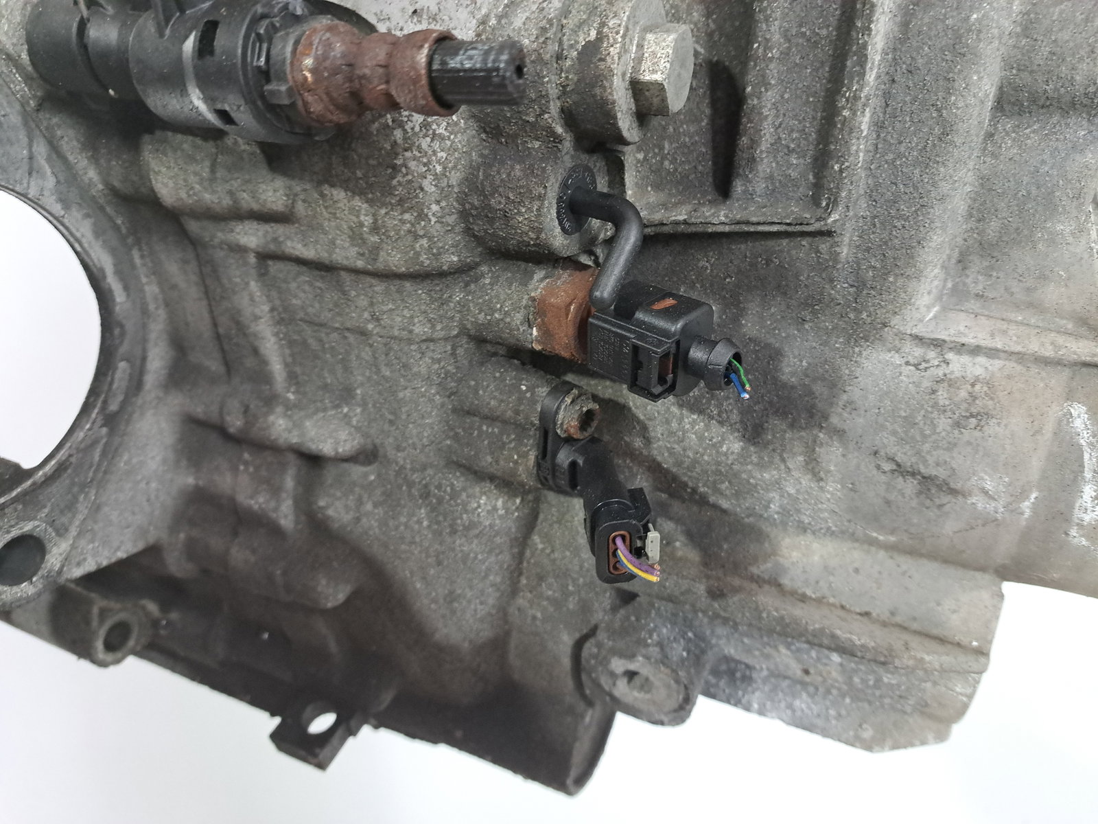 Cutie viteze manuala 6 trepte Volkswagen Passat CC (357) [Fabr 2008-2012] 2.0 TDI CFFB LNZ 103KW / 140CP - imagine 3