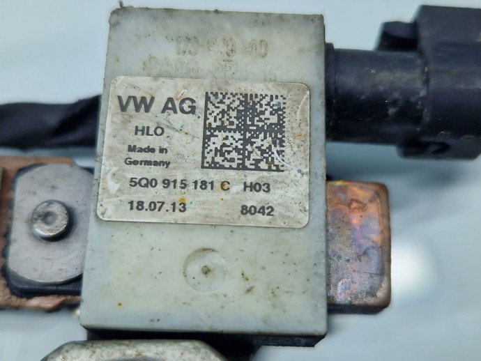 Borna baterie (-)  Skoda Octavia 3 (5E3) [Fabr 2012-2020] 5Q0915181C