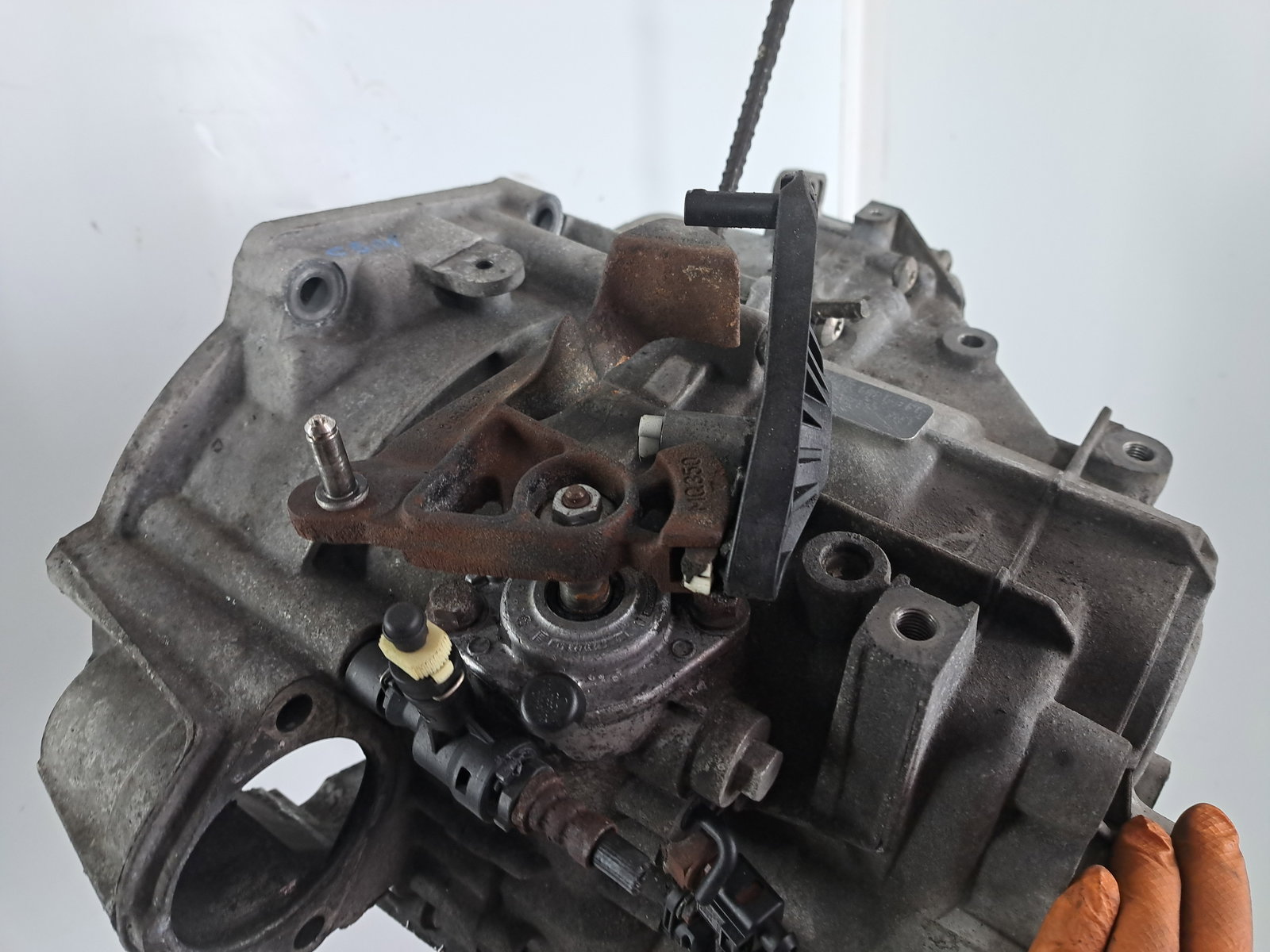 Cutie viteze manuala 6 trepte Volkswagen Passat CC (357) [Fabr 2008-2012] 2.0 TDI CFFB LNZ 103KW / 140CP - imagine 6