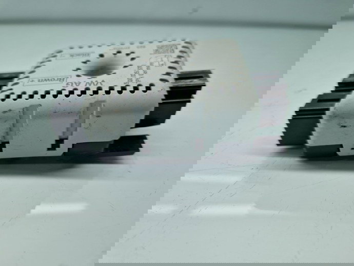  Amplificator antena  Skoda Superb III (3V3) [Fabr 2015-prezent] 5Q0035570