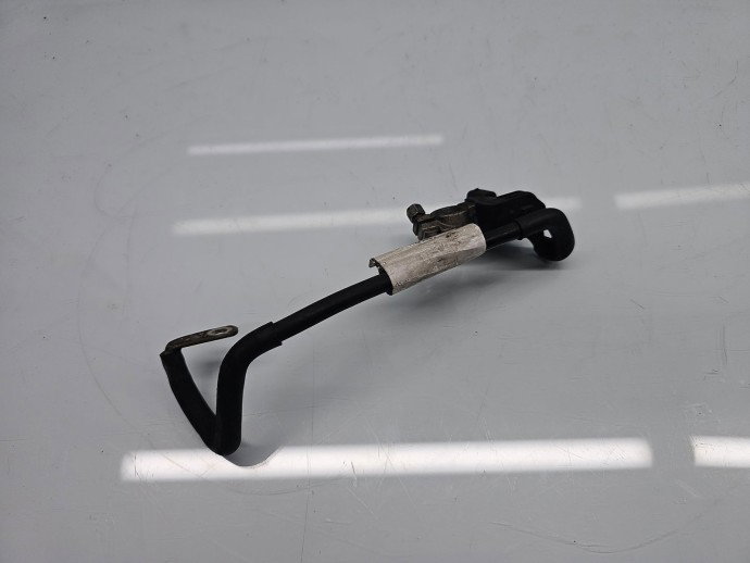 Borna baterie (-)  Volkswagen Passat B7 (362) [Fabr 2010-2014] 1K0915181H
