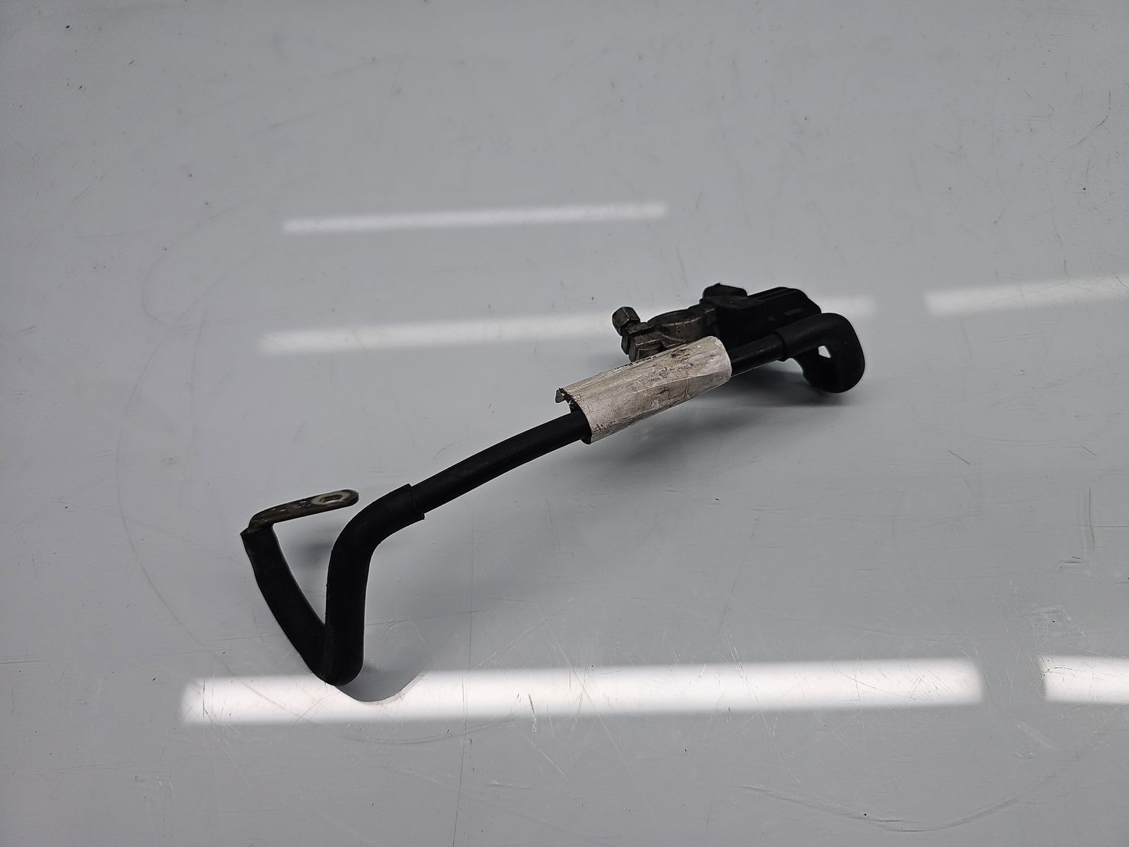 Borna baterie (-) Volkswagen Passat B7 (362) [Fabr 2010-2014] 1K0915181H - imagine 4