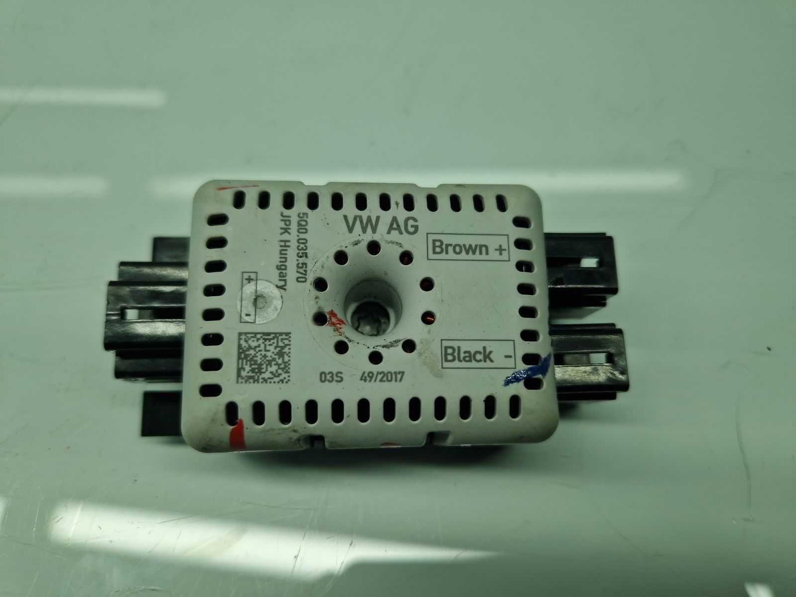 Amplificator antena Volkswagen Golf 7 (5G) [Fabr 2014-prezent] 5Q0035570 - imagine 1