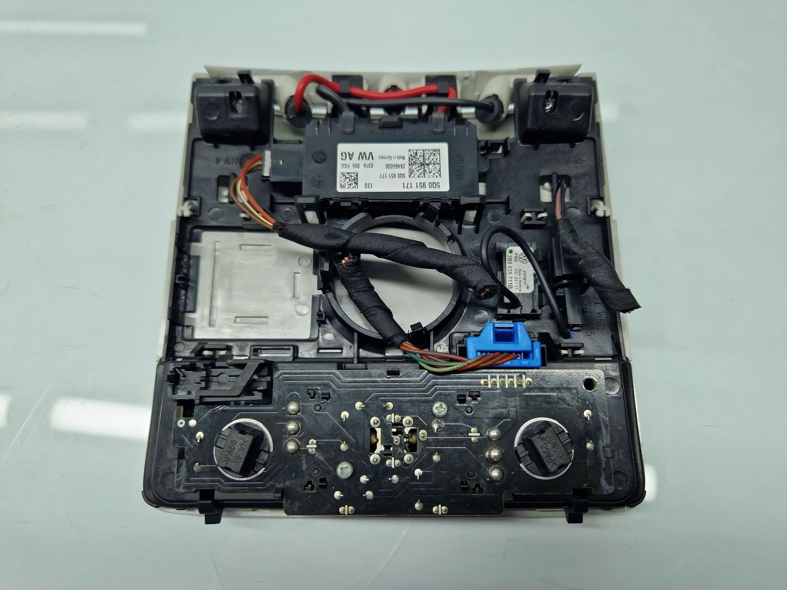 Plafoniera fata Skoda Octavia 3 (5E3) [Fabr 2012-2020] 5Q0951171 - imagine 4