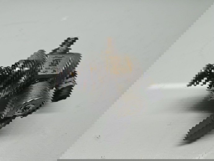 Pompa inalta presiune  AUDI A3 Sportback (8VS, 8VM) [Fabr 2013-prezent] 04E127025D 2.0 TDI CZEA 110KW / 150CP