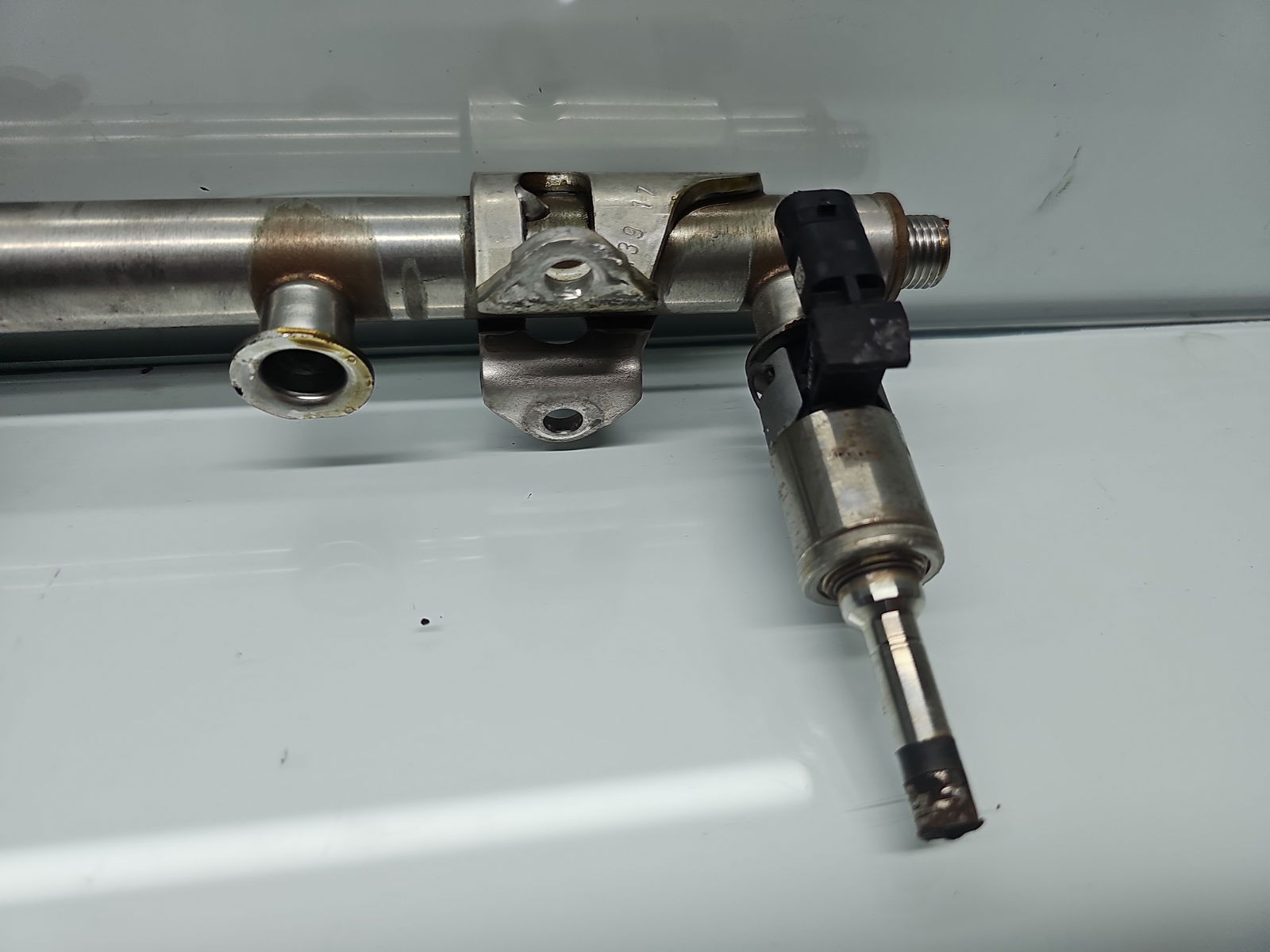 Rampa injectoare Volkswagen Golf 7 (5G) [Fabr 2014-prezent] 04E133320D 2.0 TDI CZEA 110KW / 150CP - imagine 5