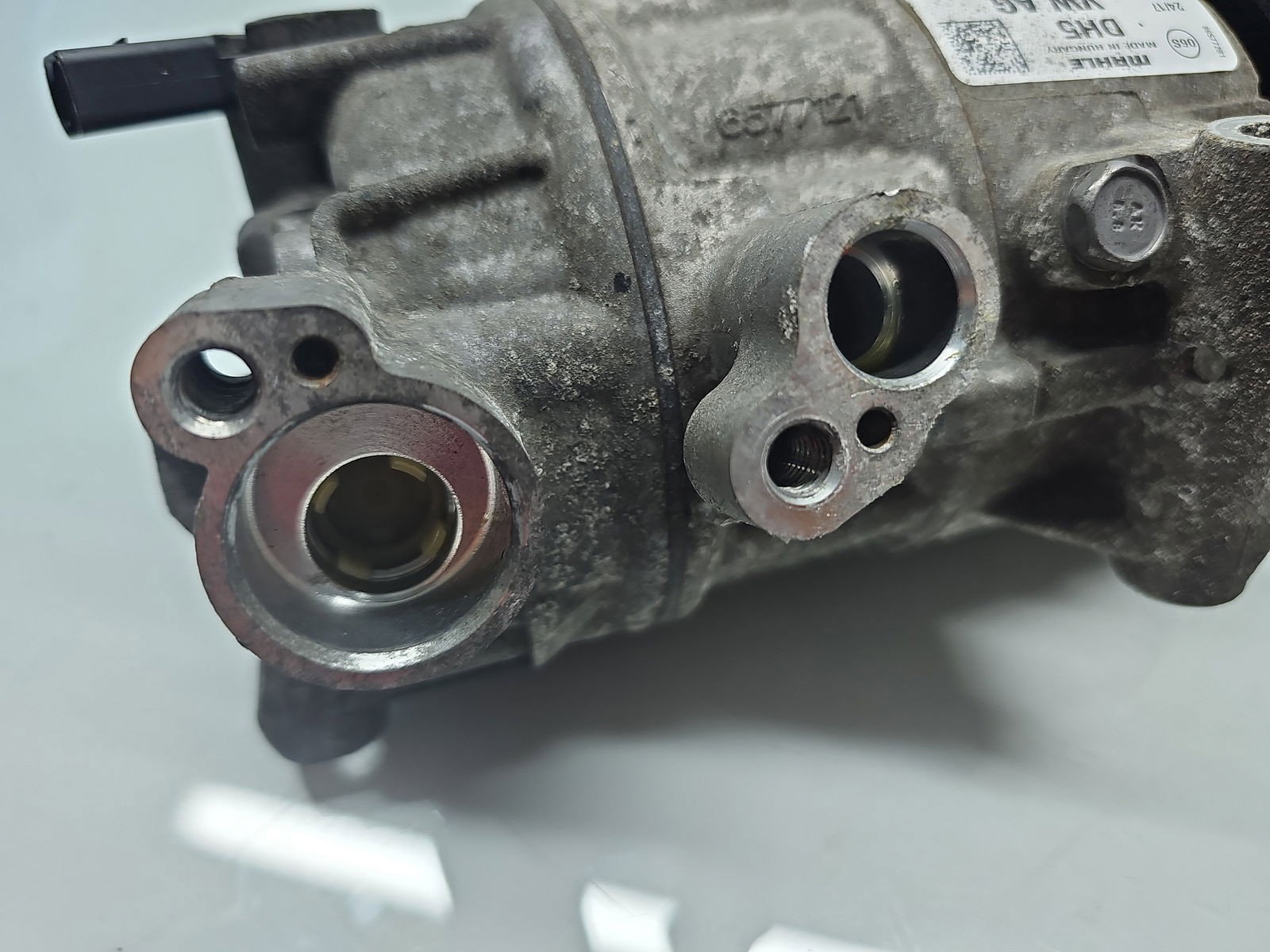 Compresor clima AUDI A3 Sportback (8VS, 8VM) [Fabr 2013-prezent] 5Q0816803B 2.0 TDI CZEA 110KW / 150CP - imagine 4