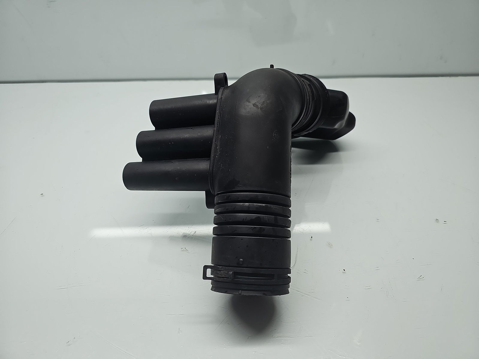 Tub admisie aer Volkswagen Passat B8 (3G2) [Fabr 2015-prezent] 04E129651D 2.0 TDI CZEA 110KW / 150CP - imagine 5