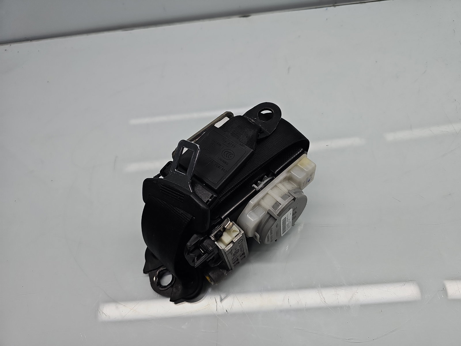 Centura dreapta fata AUDI A5 (8T3) [Fabr 2007-2015] 8T0857705 - imagine 2