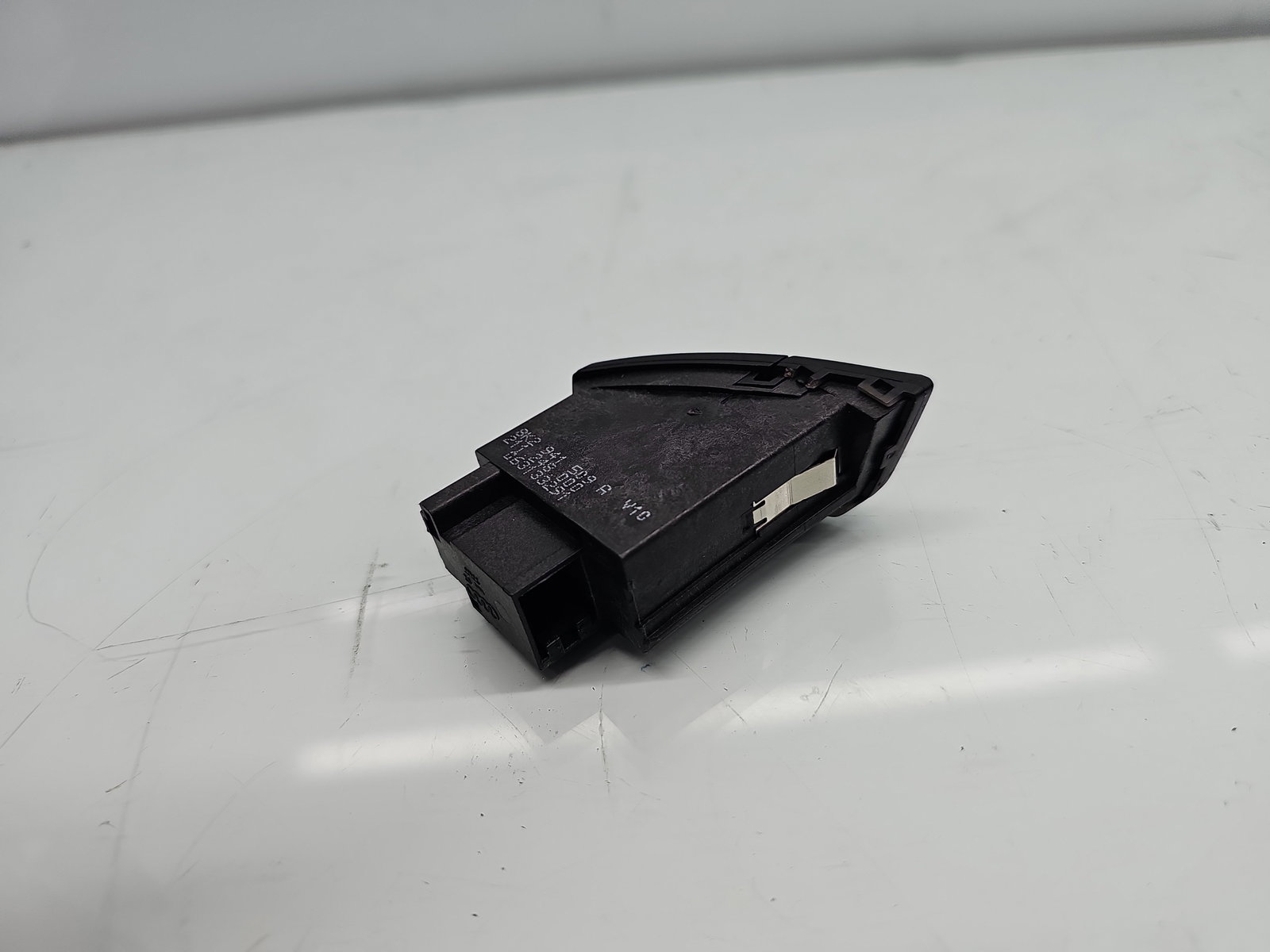 Buton avarii AUDI A5 (8T3) [Fabr 2007-2015] 8K2941509A - imagine 3