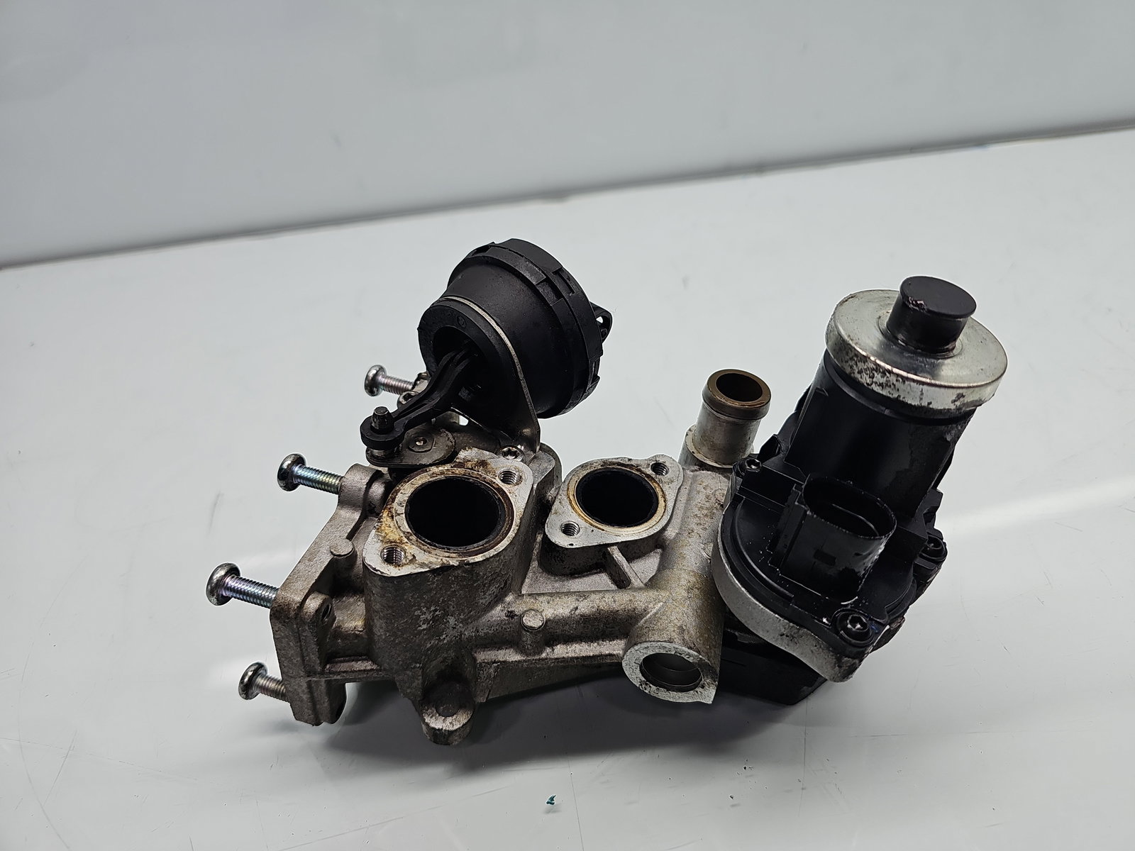 Supapa EGR Volkswagen Passat B7 (365) Variant [Fabr 2010-2014] OEM 2.0 TDI CFFB 103KW / 140CP - imagine 3