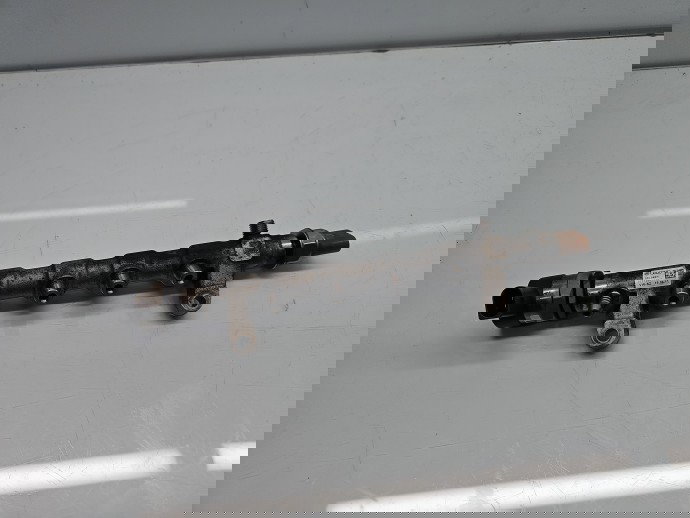 Rampa injectoare Volkswagen Passat B7 (365) Variant [Fabr 2010-2014] 03L089N 2.0 TDI CFFB 103KW / 140CP