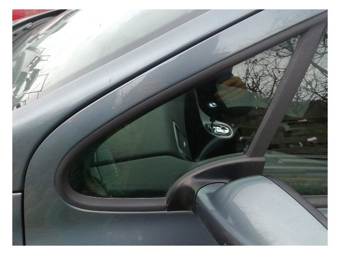 Geam fix usa stanga fata Peugeot 307 1.6 benz OEM 2000-2008