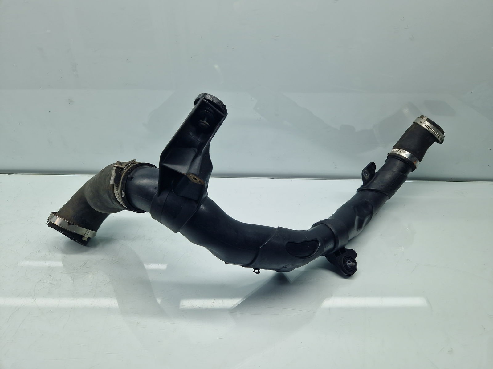 Furtun intercooler Volkswagen Golf 6 (5K1) [Fabr 2009-2013] 5N0145840K 2.0 TDI CFFB 103KW / 140CP - imagine 4