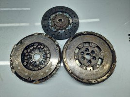 Kit ambreiaj volanta masa dubla  Skoda Octavia 2 (1Z3) [Fabr 2004-2013] 2.0 TDI CFFB 124035410 103KW / 140CP