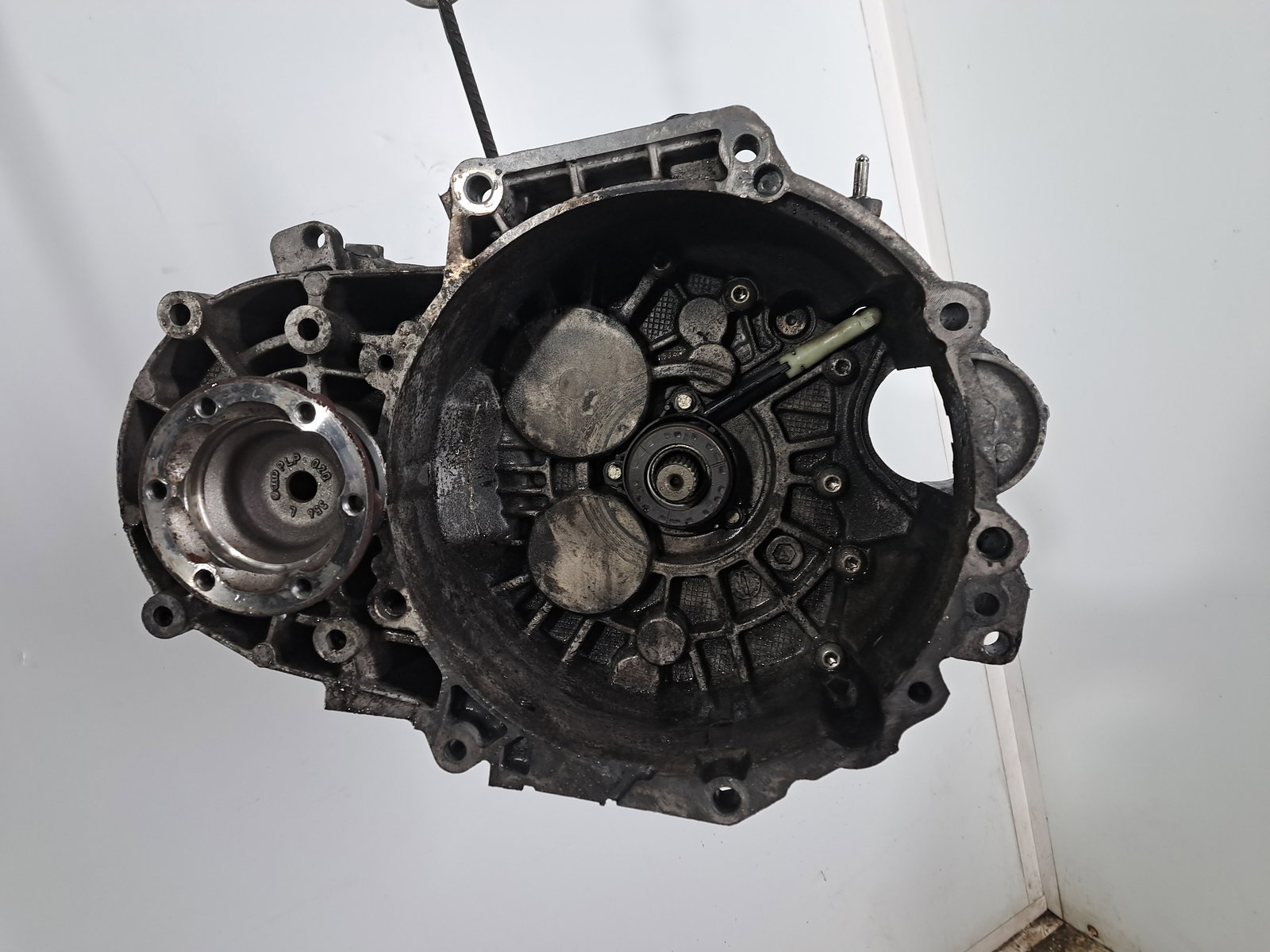 Cutie viteze manuala 6 trepte Volkswagen Passat B7 (365) Variant [Fabr 2010-2014] 2.0 TDI CFFB NFU 103KW / 140CP - imagine 1