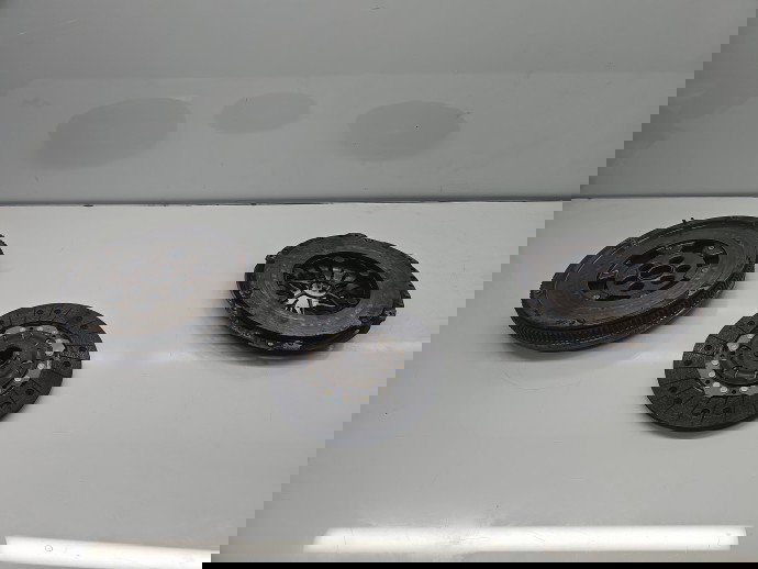 Kit ambreiaj volanta masa dubla Volkswagen Passat B7 (365) Variant [Fabr 2010-2014] 2.0 TDI CFFB OEM 103KW / 140CP