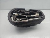  Set cric si cheie Volkswagen Polo (6R) [Fabr 2009-2016] 6Q0012115H