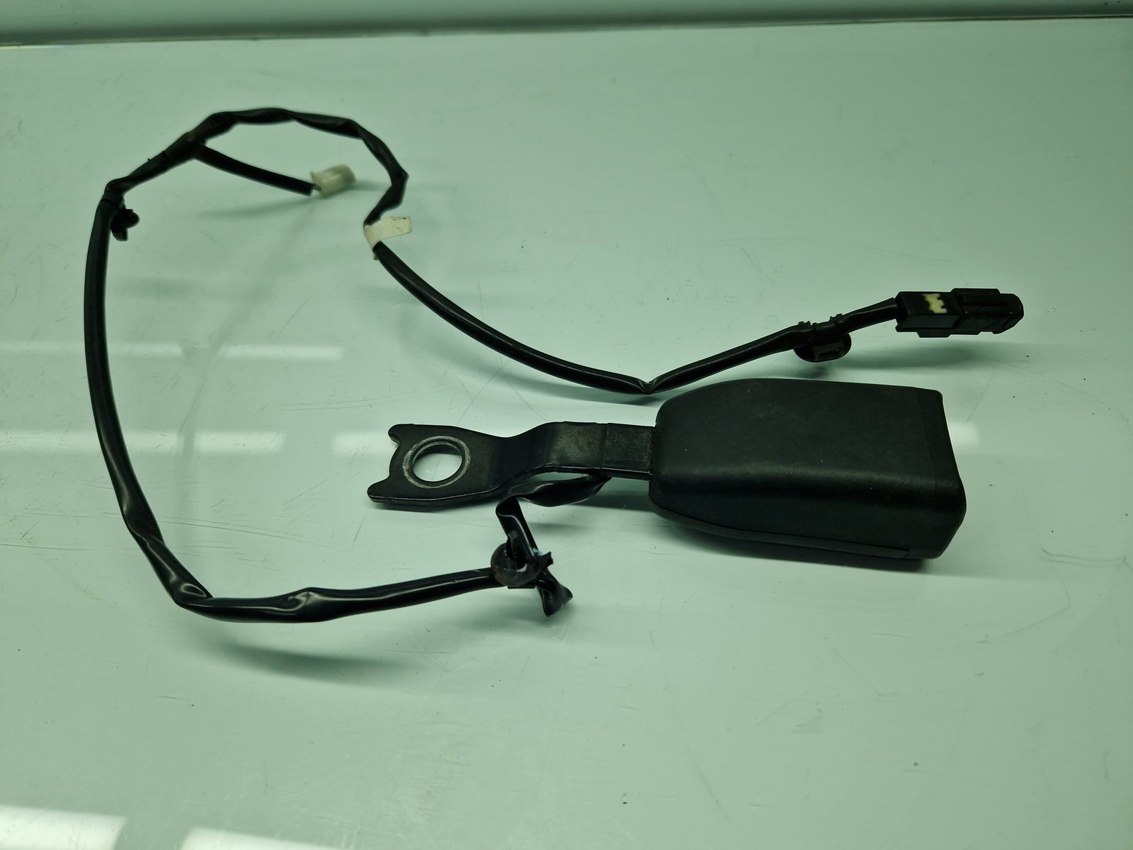 Capsa centura dreapta fata PEUGEOT 4007 [Fabr 2007-2012] 6054291A - imagine 1