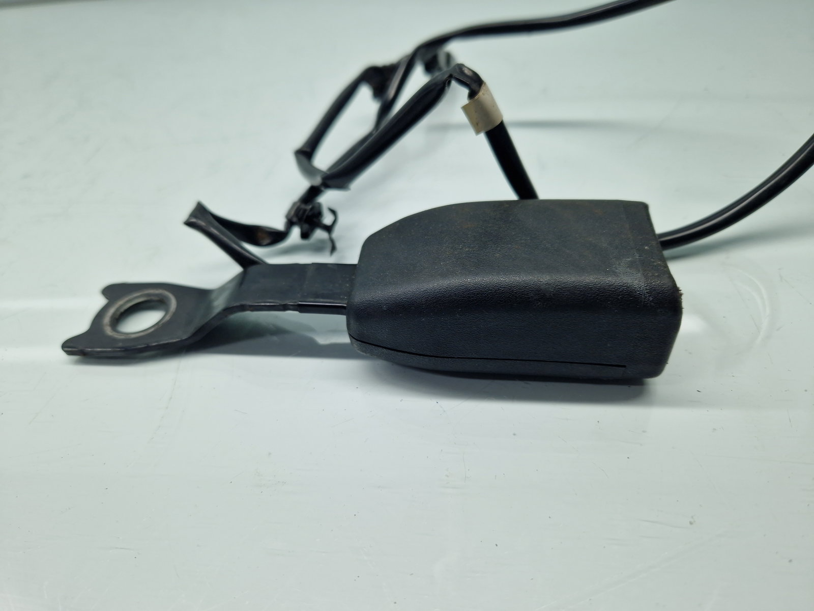 Capsa centura stanga fata PEUGEOT 4007 [Fabr 2007-2012] 6054291A - imagine 2