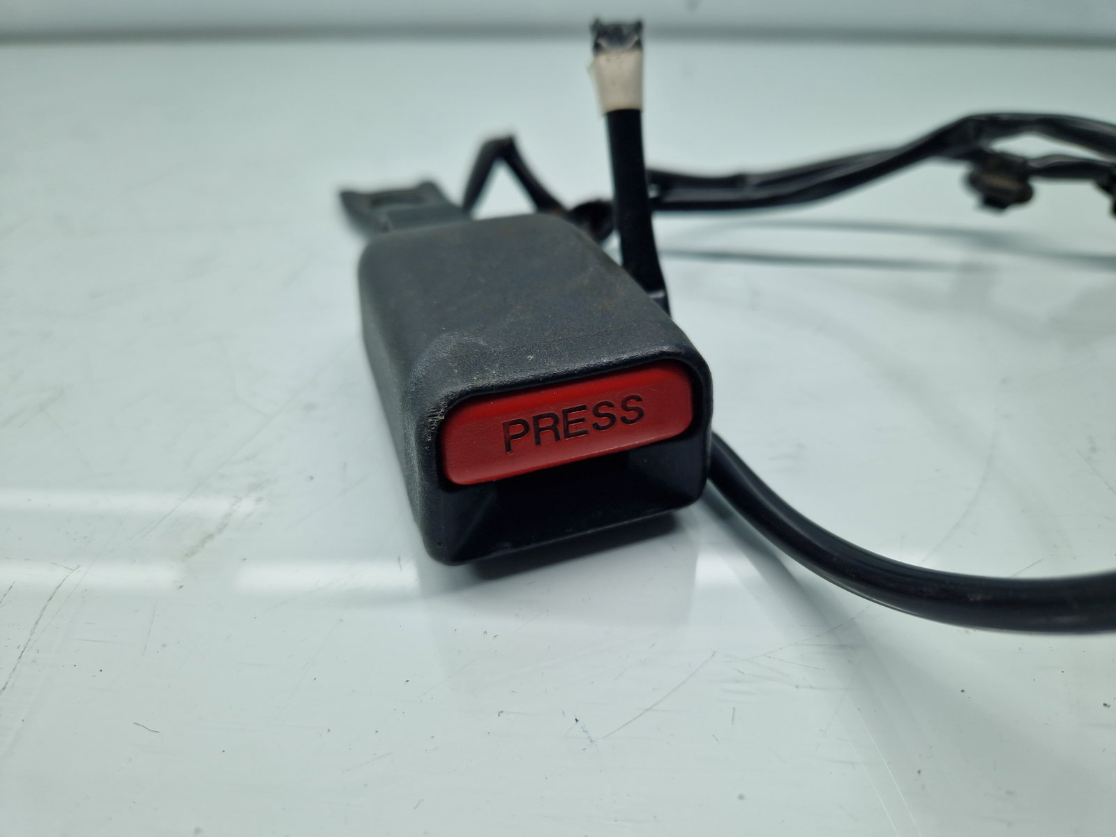 Capsa centura stanga fata PEUGEOT 4007 [Fabr 2007-2012] 6054291A - imagine 3