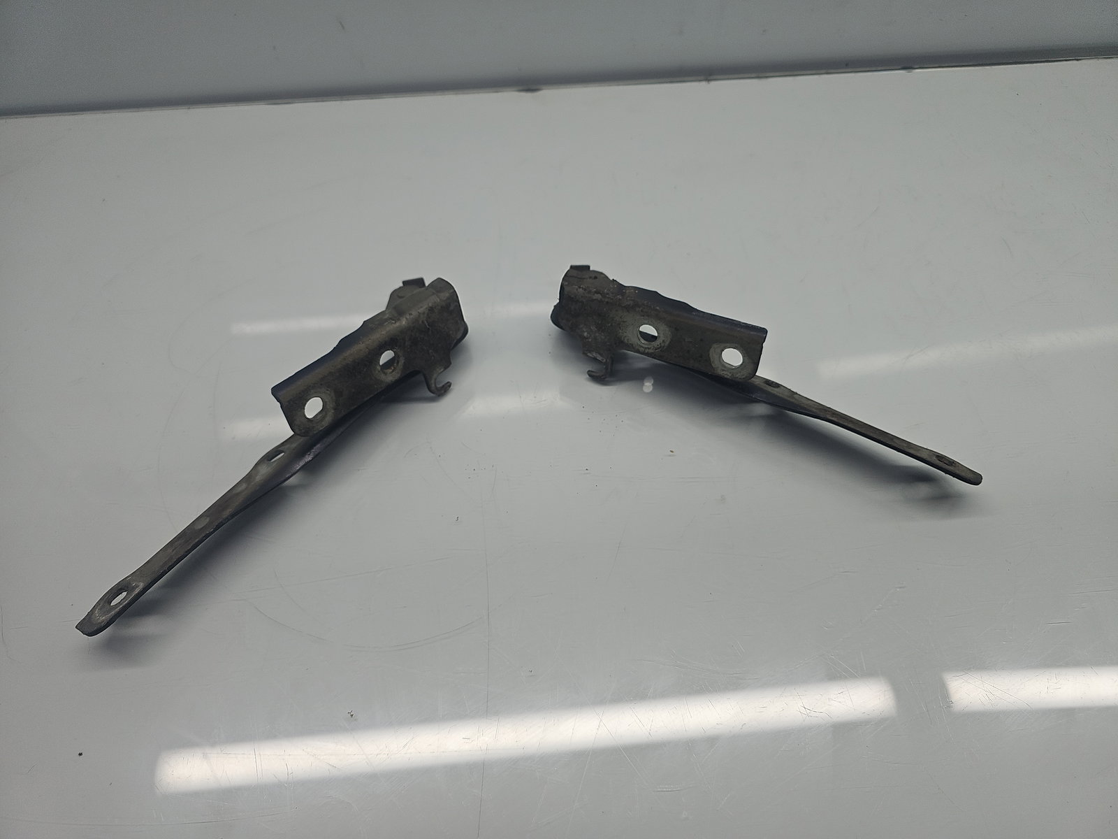 Set balamale capota Volkswagen Scirocco (137) Coupe [Fabr 2008-2017] LH5X - imagine 3