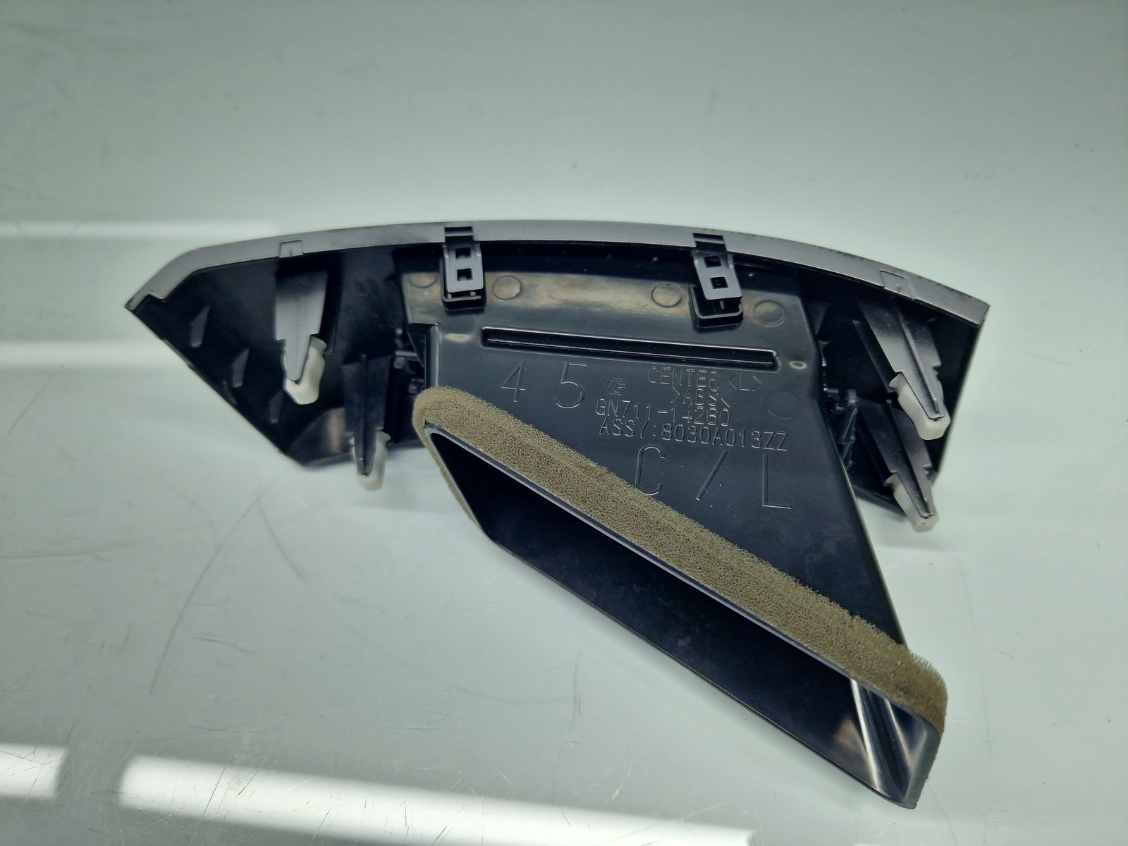 Grila aerisire centrala stanga PEUGEOT 4007 [Fabr 2007-2012] 8030A013ZZ - imagine 4