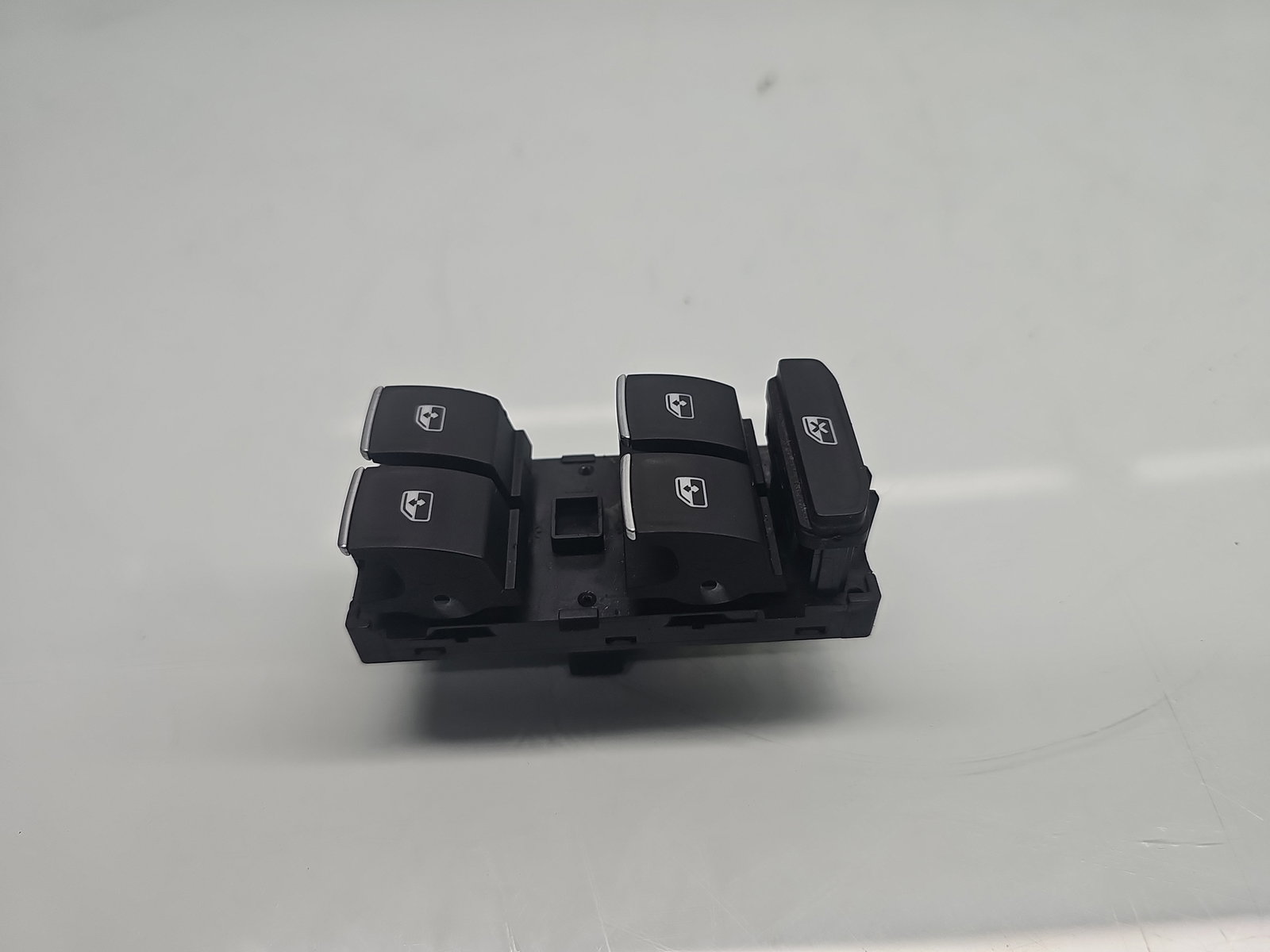 Butoane comanda geamuri sofer Volkswagen Touran (5T1) R-line [Fabr 2015-prezent] 5G0959857E - imagine 1