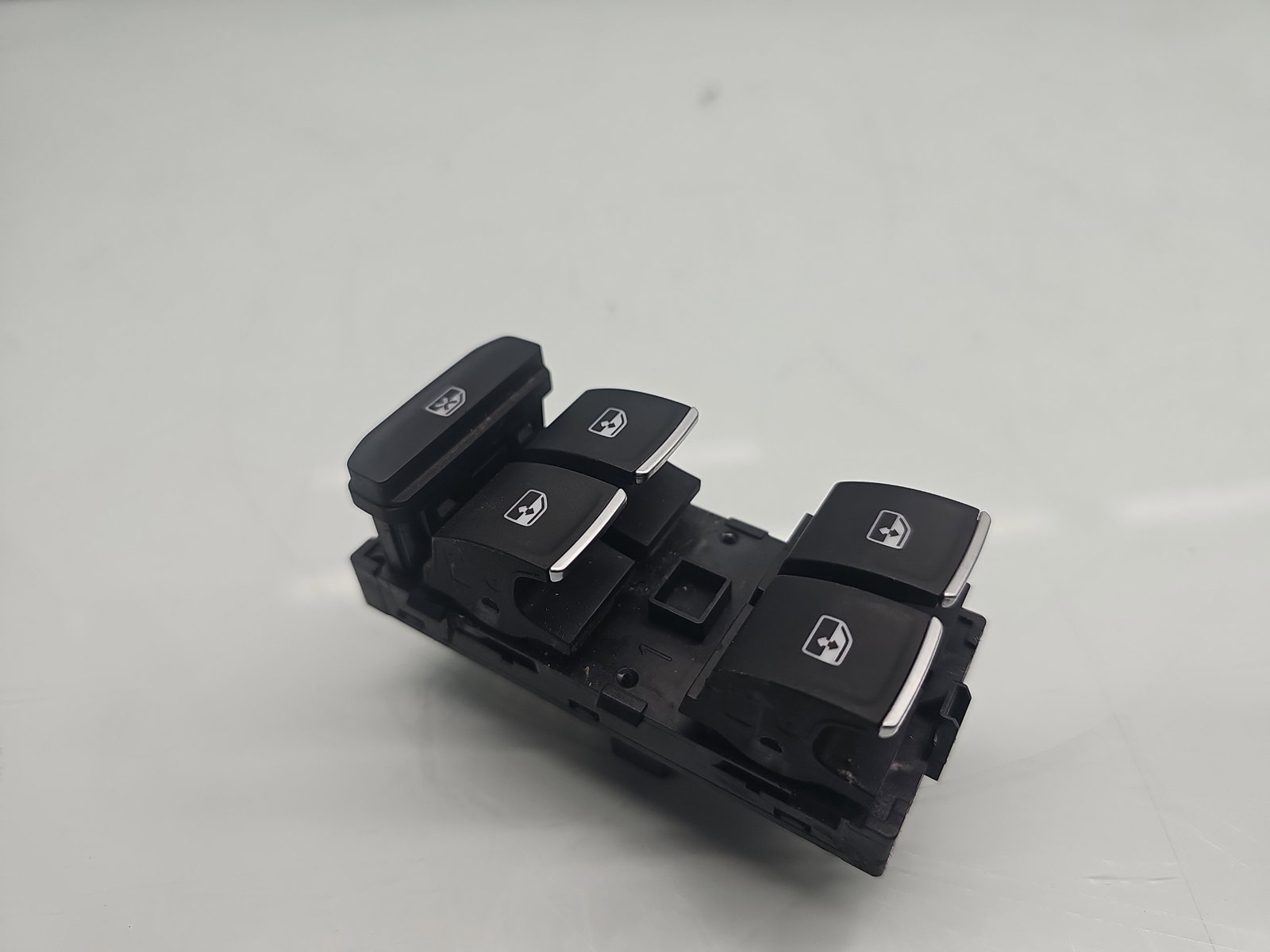 Butoane comanda geamuri sofer Volkswagen Touran (5T1) R-line [Fabr 2015-prezent] 5G0959857E - imagine 2