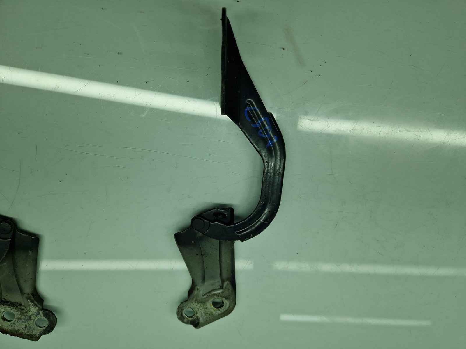 Set balamale capota Ford Focus 3 Hatchback [Fabr 2011-2015] BM51-A16801-AD,BM51-A16800-AD - imagine 4