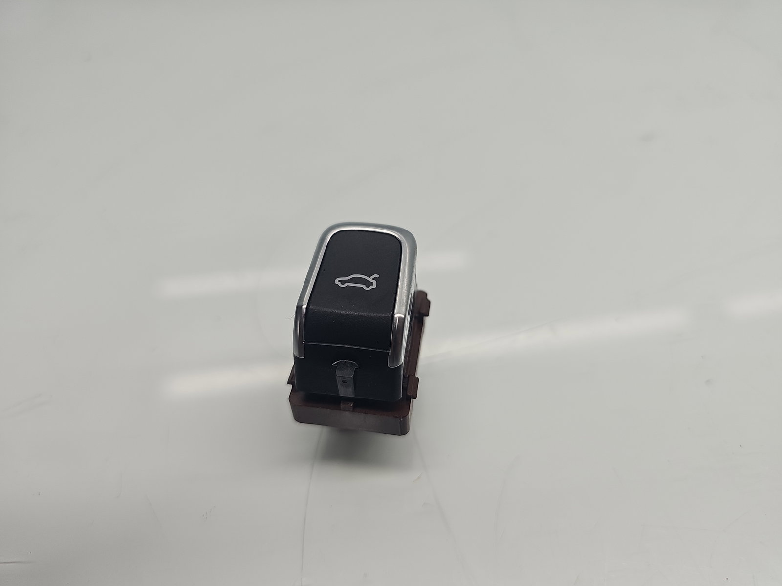 Buton deschidere portbagaj AUDI A5 (8T3) [Fabr 2007-2015] 8K0959831B
