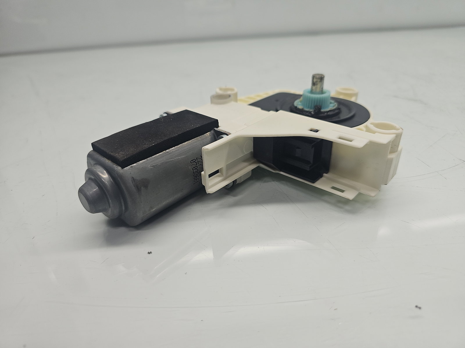 Motoras geam dreapta fata AUDI A5 (8T3) [Fabr 2007-2015] 8T0959802B - imagine 3