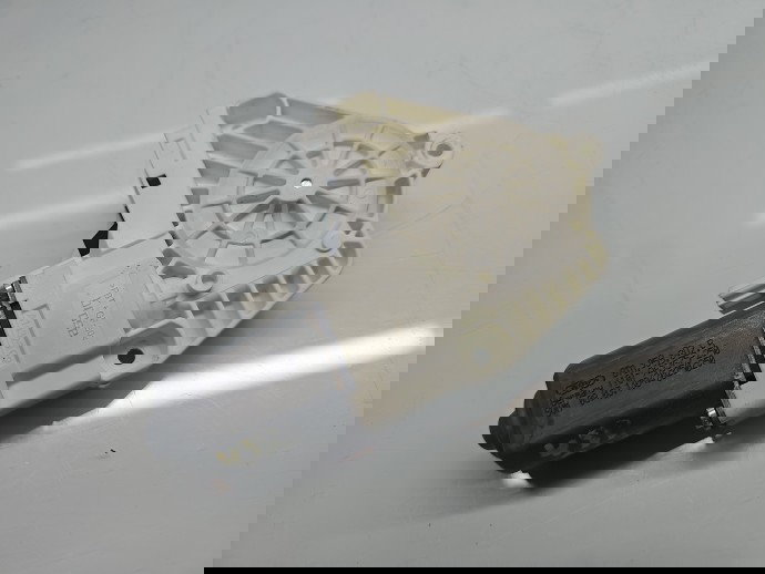 Motoras geam dreapta fata AUDI A5 (8T3) [Fabr 2007-2015] 8T0959802B